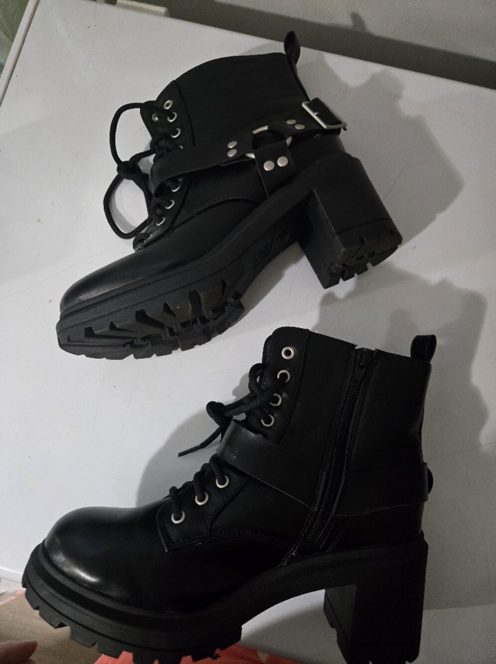 8.5w black combat boots